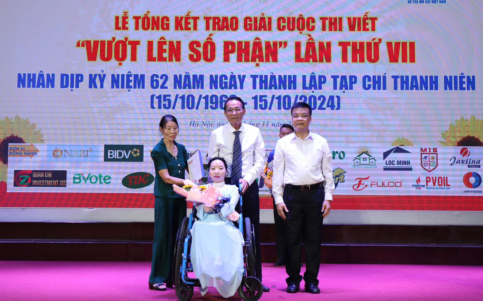 Lễ tổng kết, trao giải cuộc thi viết 'Vượt lên số phận' lần VII- Ảnh 11. Lễ tổng kết, trao giải cuộc thi viết 'Vượt lên số phận' lần VII- Ảnh 11.