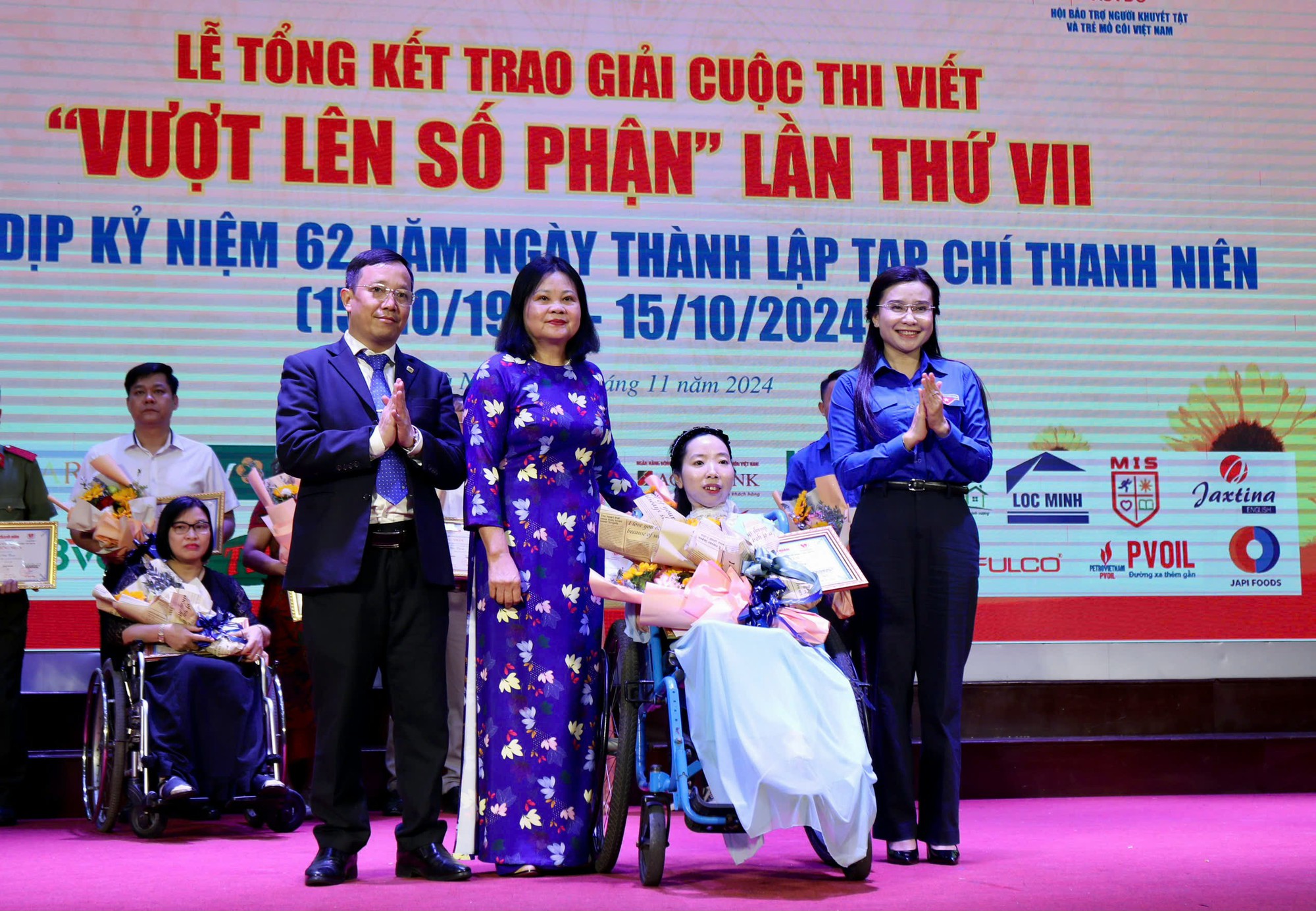 Lễ tổng kết, trao giải cuộc thi viết 'Vượt lên số phận' lần VII- Ảnh 5. Lễ tổng kết, trao giải cuộc thi viết 'Vượt lên số phận' lần VII- Ảnh 5.