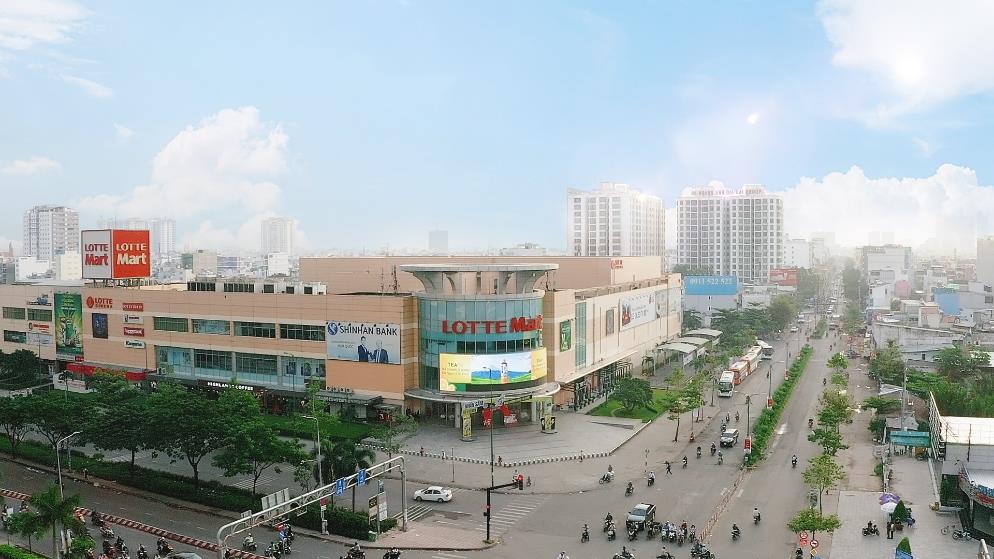 B&ugrave;ng nổ si&ecirc;u sale chưa từng c&oacute; tại LOTTE Mart dịp sinh nhật 16 tuổi - Ảnh 1.
