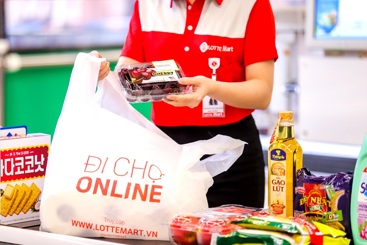 B&ugrave;ng nổ si&ecirc;u sale chưa từng c&oacute; tại LOTTE Mart dịp sinh nhật 16 tuổi - Ảnh 2.