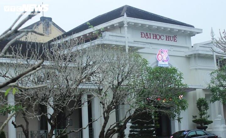 Trưởng phòng nghiên cứu khoa học ở Huế đạo 12 trang luận án tiến sĩ - Ảnh 1. Trưởng phòng nghiên cứu khoa học ở Huế đạo 12 trang luận án tiến sĩ - Ảnh 1.