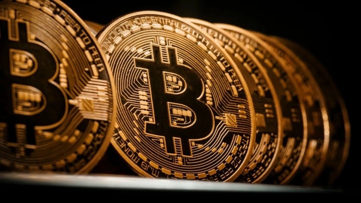 Bitcoin lần đầu trong lịch sử áp sát 100.000 USD - Ảnh 1.