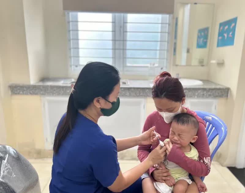 TP Hồ Chí Minh triển khai tiêm vaccine sởi cho trẻ từ 6 đến 9 tháng tuổi - Ảnh 1.