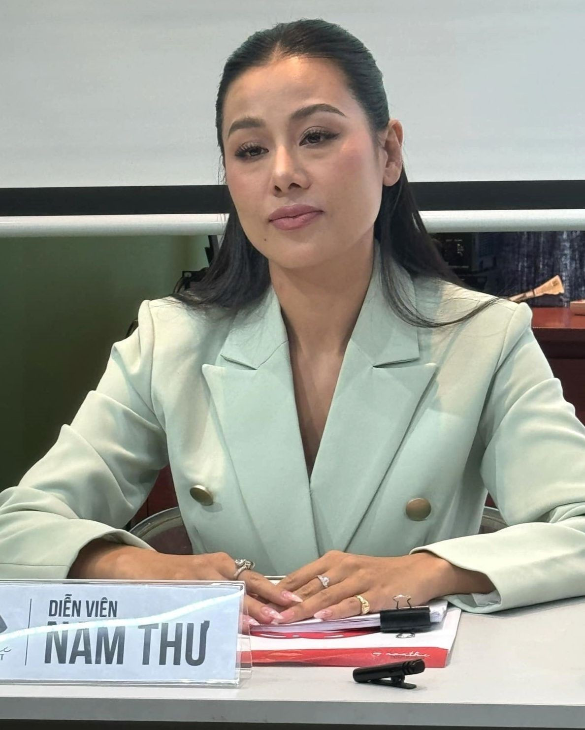 Nam Thư bị 