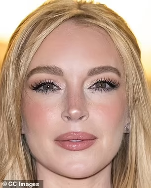 Lindsay Lohan "cải lão hoàn đồng" thành công chỉ sau 1 năm, so sánh ảnh 10 năm trước lại trẻ đẹp hơn: Bí quyết trẻ hóa nào kỳ diệu đến vậy?- Ảnh 3.