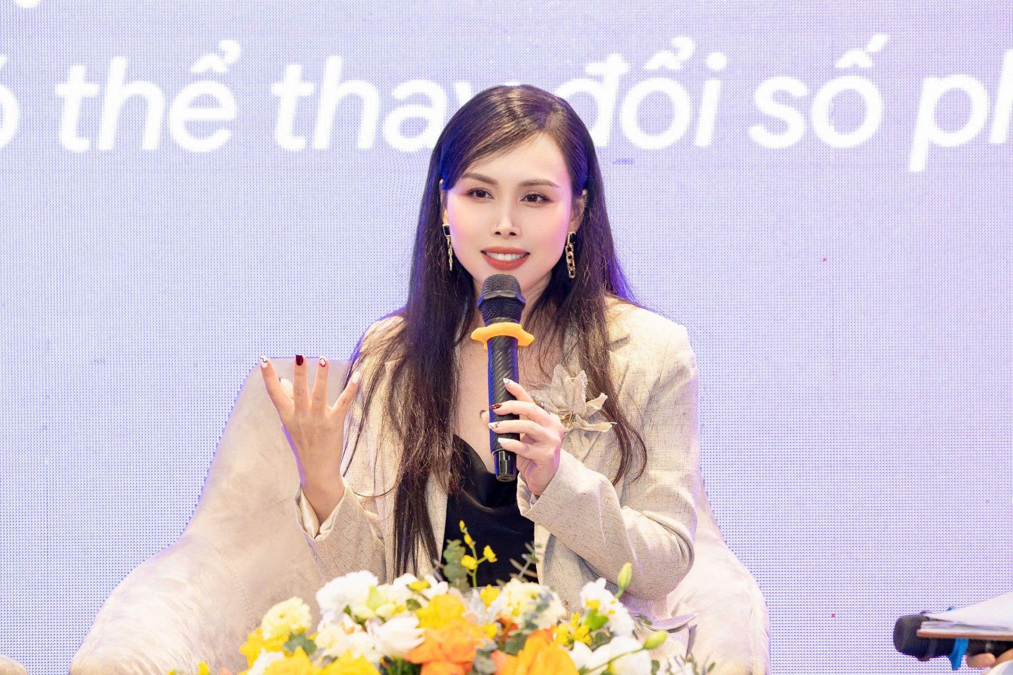 Giang Đinh – Hành trình vượt lên số phận để trở thành Life Coach- Ảnh 2. Giang Đinh – Hành trình vượt lên số phận để trở thành Life Coach- Ảnh 2.