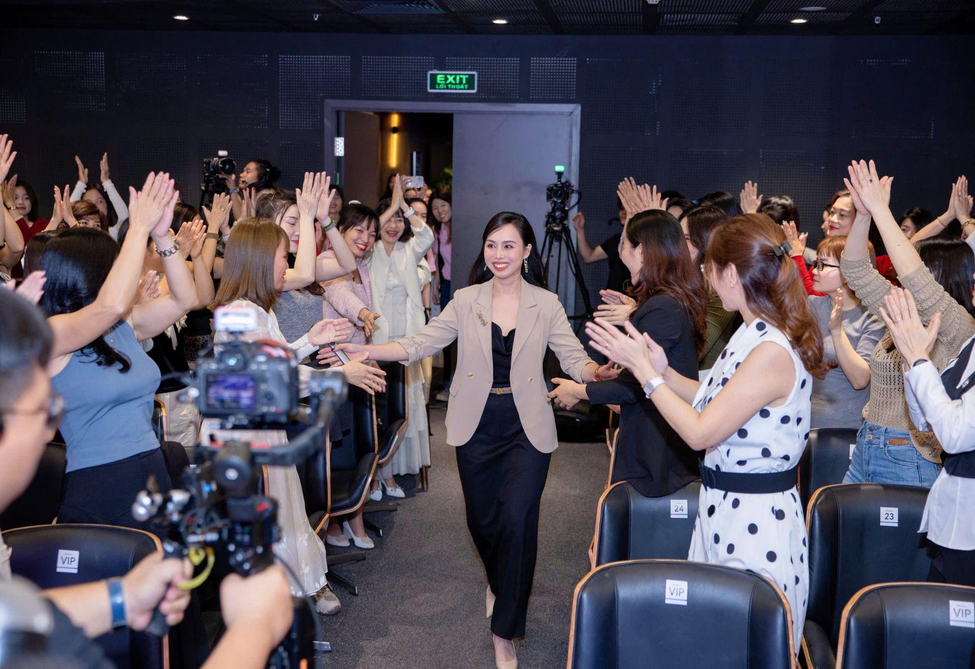 Giang Đinh – Hành trình vượt lên số phận để trở thành Life Coach- Ảnh 3. Giang Đinh – Hành trình vượt lên số phận để trở thành Life Coach- Ảnh 3.