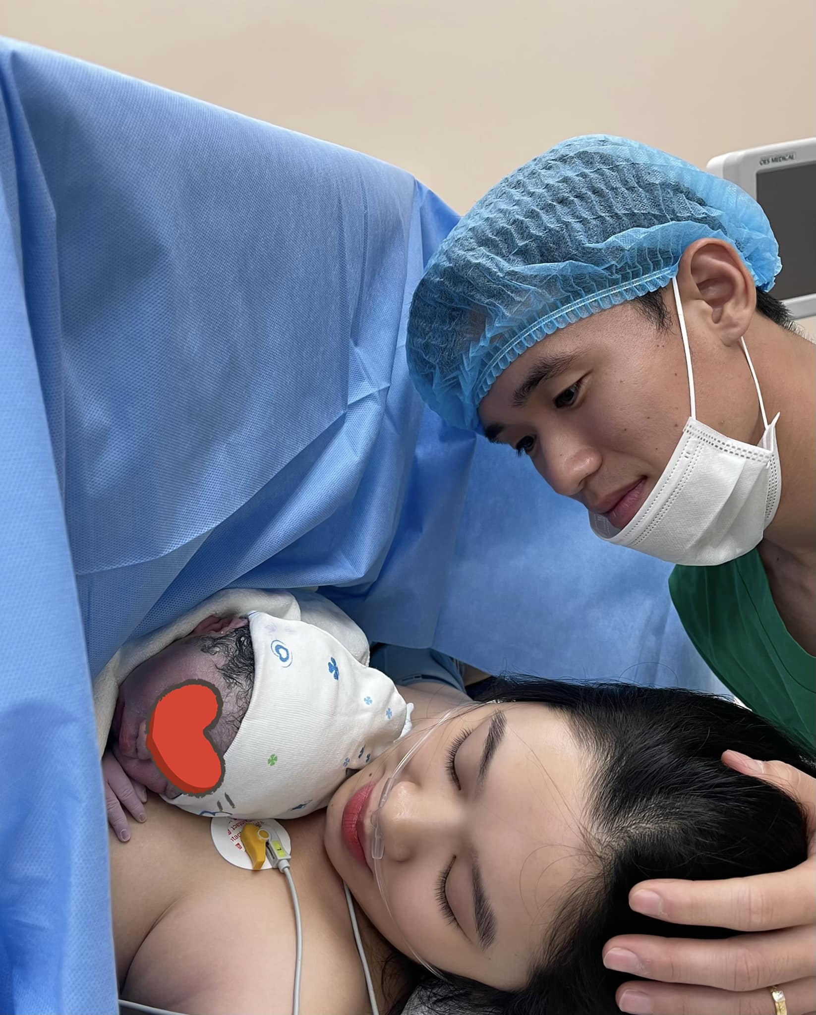 Cầu thủ điển trai nhất nhì U23 Việt Nam cưới vợ cùng dịp với Văn Hậu - Hải My vừa đón con đầu lòng- Ảnh 1. Cầu thủ điển trai nhất nhì U23 Việt Nam cưới vợ cùng dịp với Văn Hậu - Hải My vừa đón con đầu lòng- Ảnh 1.