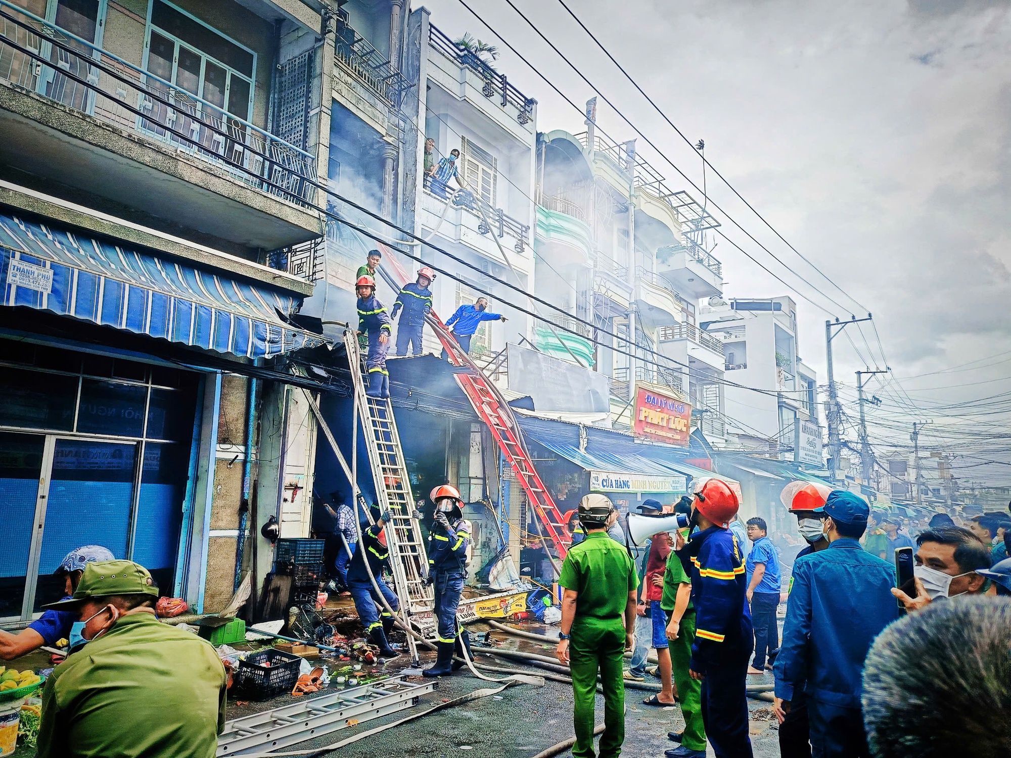 Cháy nhà ở Nha Trang, 4 người trong gia đình tử vong- Ảnh 3.