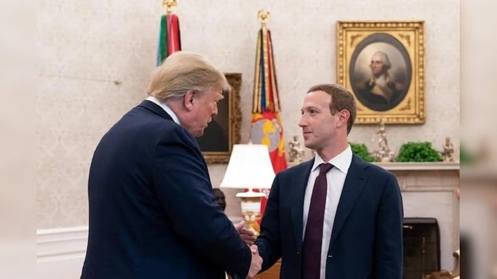 Ông Trump ăn tối với Mark Zuckerberg sau những ngày tháng bị cấm dùng Facebook - Ảnh 1.