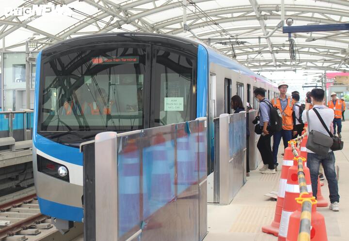 Dự kiến giá vé tàu Metro số 1 cao nhất 20.000 đồng/lượt - Ảnh 1.