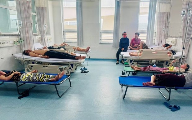 Sau vụ h&agrave;ng trăm người ngộ độc do ăn b&aacute;nh m&igrave;: Chủ tịch B&agrave; Rịa - Vũng T&agrave;u chỉ đạo 'n&oacute;ng'