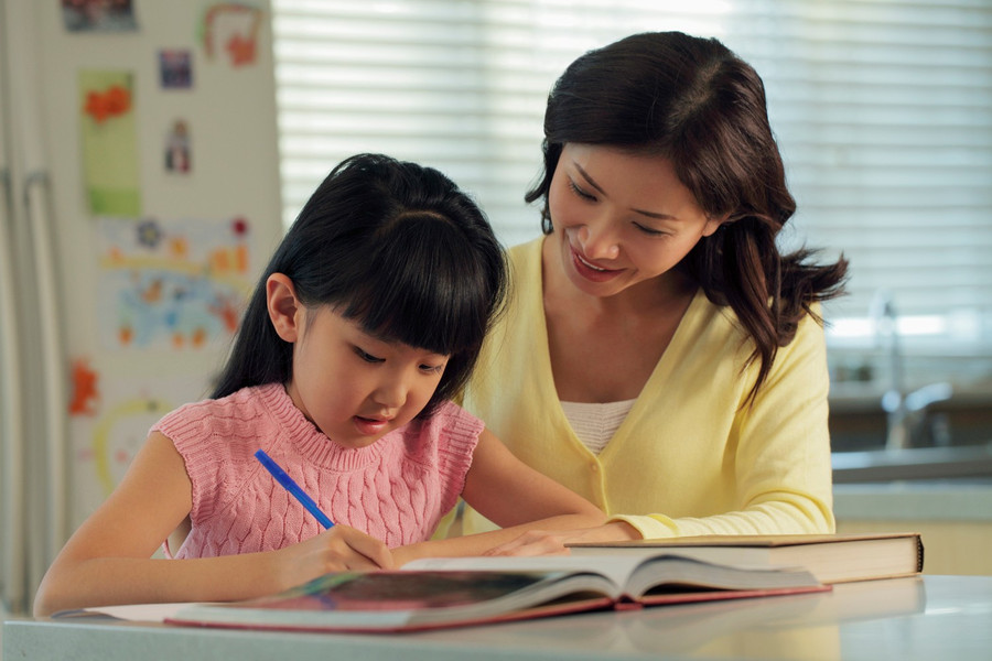 B&ecirc;n trong kh&oacute;a học dạy phụ huynh l&agrave;m cha mẹ - Ảnh 3.