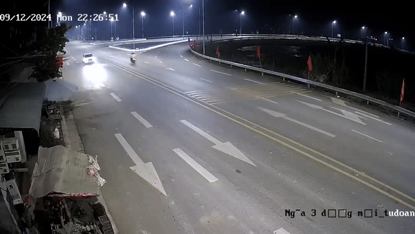 Thông tin mới nhất vụ thanh niên 16 tuổi tông vào ô tô, lộn 6-7 vòng rồi văng xuống đường tử vong- Ảnh 1. Thông tin mới nhất vụ thanh niên 16 tuổi tông vào ô tô, lộn 6-7 vòng rồi văng xuống đường tử vong- Ảnh 1.