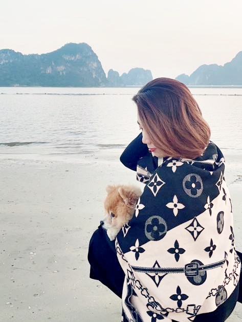 Tâm sự của cô gái miền biển: "Sốc" vì giá cả ở quê nhà Hạ Long đắt hơn cả Hà Nội, nhưng dù thế nào vẫn yêu Hạ Long vô cùng - Ảnh 3. Tâm sự của cô gái miền biển: "Sốc" vì giá cả ở quê nhà Hạ Long đắt hơn cả Hà Nội, nhưng dù thế nào vẫn yêu Hạ Long vô cùng - Ảnh 3.
