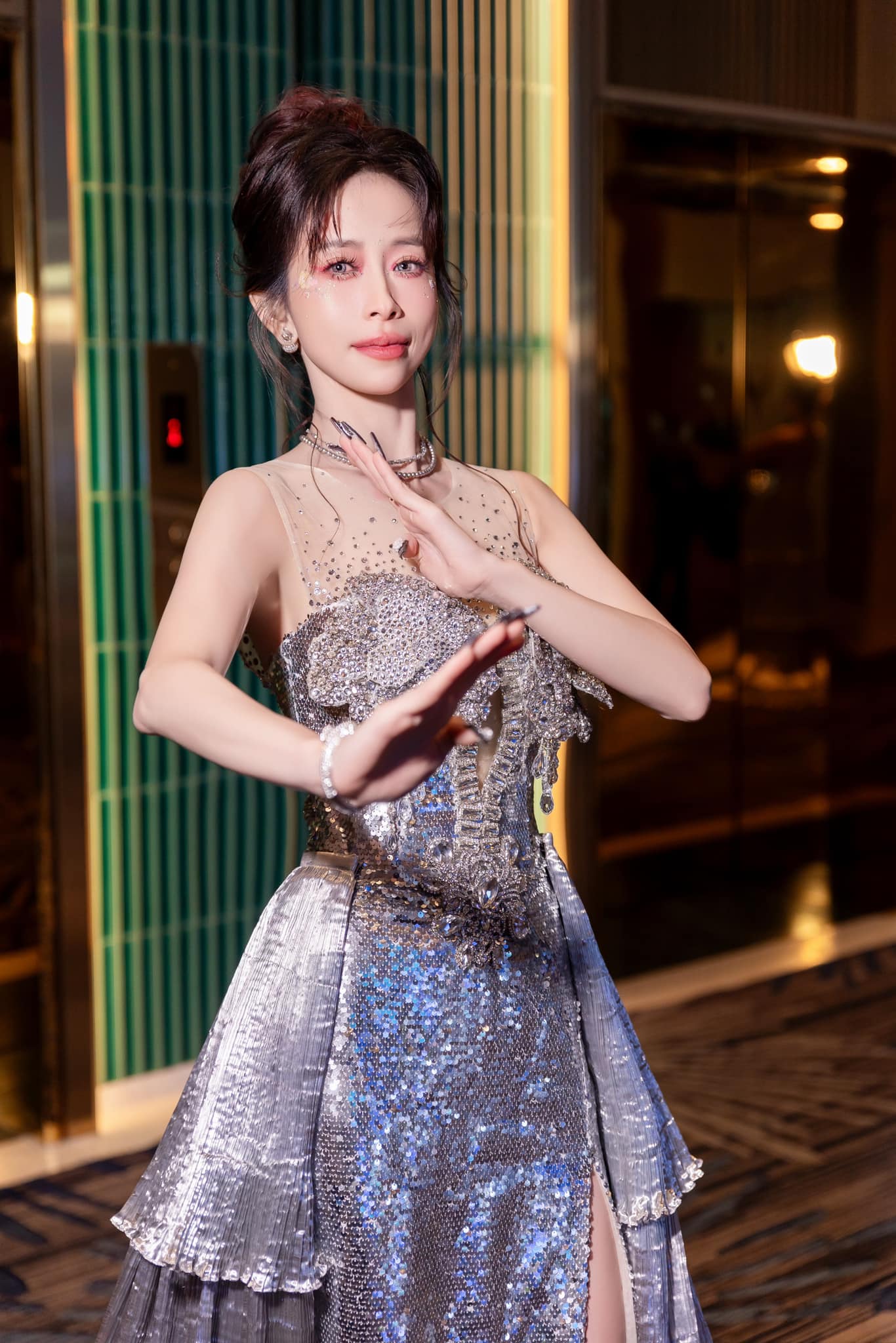 Bị n&oacute;i thẳng "chị bằng tuổi mẹ em", chị đẹp được mệnh danh "ti&ecirc;n nữ" phản ứng thế n&agrave;o?- Ảnh 2.