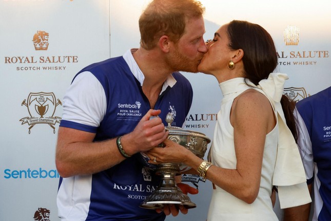 Thất bại mới của Harry v&agrave; Meghan - Ảnh 2.