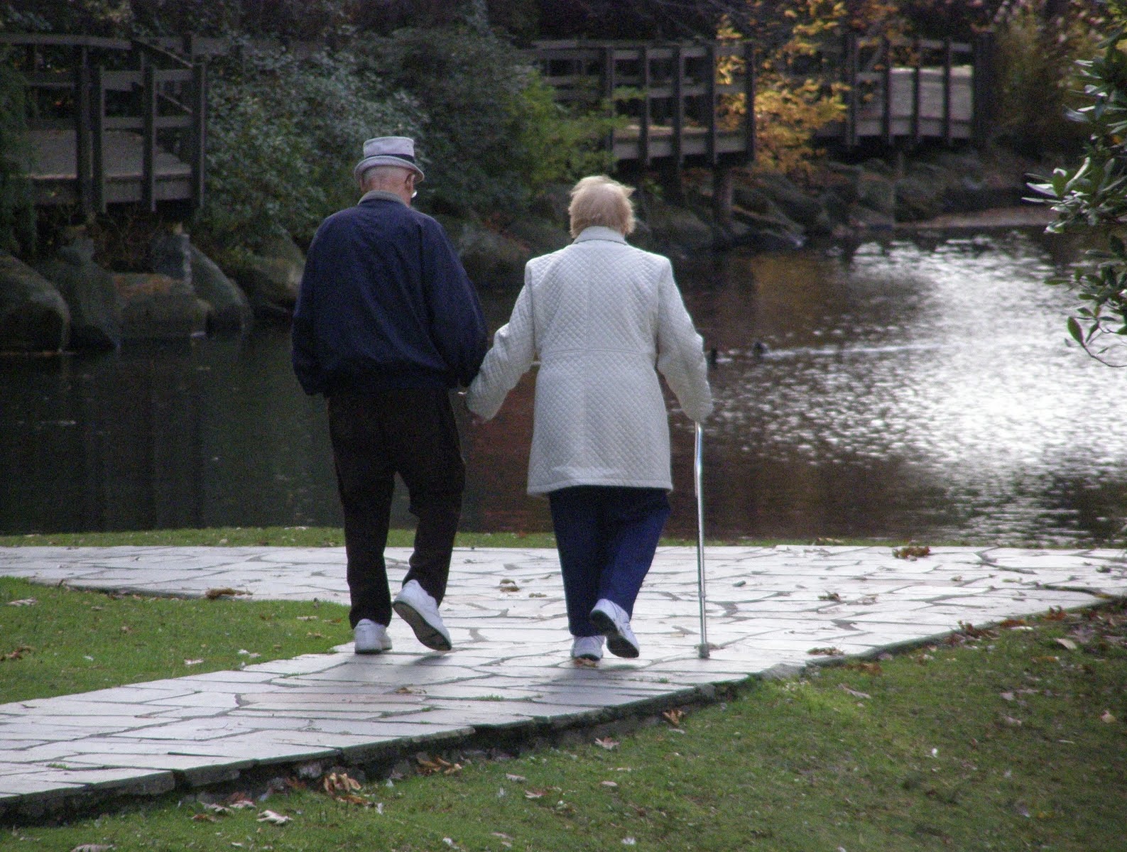 Về gi&agrave;, d&ugrave; c&oacute; nhiều v&agrave;ng, nhiều tiền tiết kiệm cũng kh&ocirc;ng n&ecirc;n gi&uacute;p đỡ con c&aacute;i ở 3 phương diện n&agrave;y: Tưởng t&agrave;n nhẫn nhưng đ&iacute;ch thực l&agrave; tỉnh t&aacute;o! - Ảnh 1.