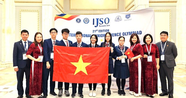 Học sinh H&agrave; Nội xuất sắc gi&agrave;nh 6 huy chương tại Olympic khoa học trẻ quốc tế 2024 - Ảnh 1.