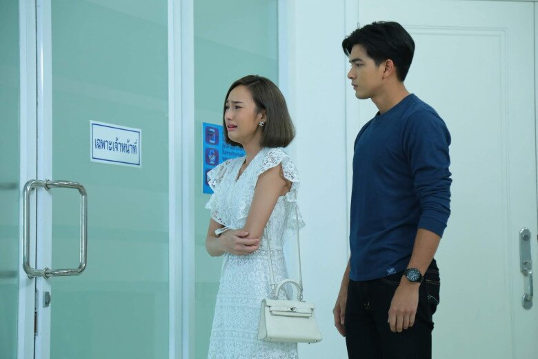 Về nhà sớm để tạo bất ngờ cho chồng, vô tình nghe được câu anh nói với cô giúp việc, tôi liền đuổi 2 người ra khỏi nhà - Ảnh 1. Về nhà sớm để tạo bất ngờ cho chồng, vô tình nghe được câu anh nói với cô giúp việc, tôi liền đuổi 2 người ra khỏi nhà - Ảnh 1.