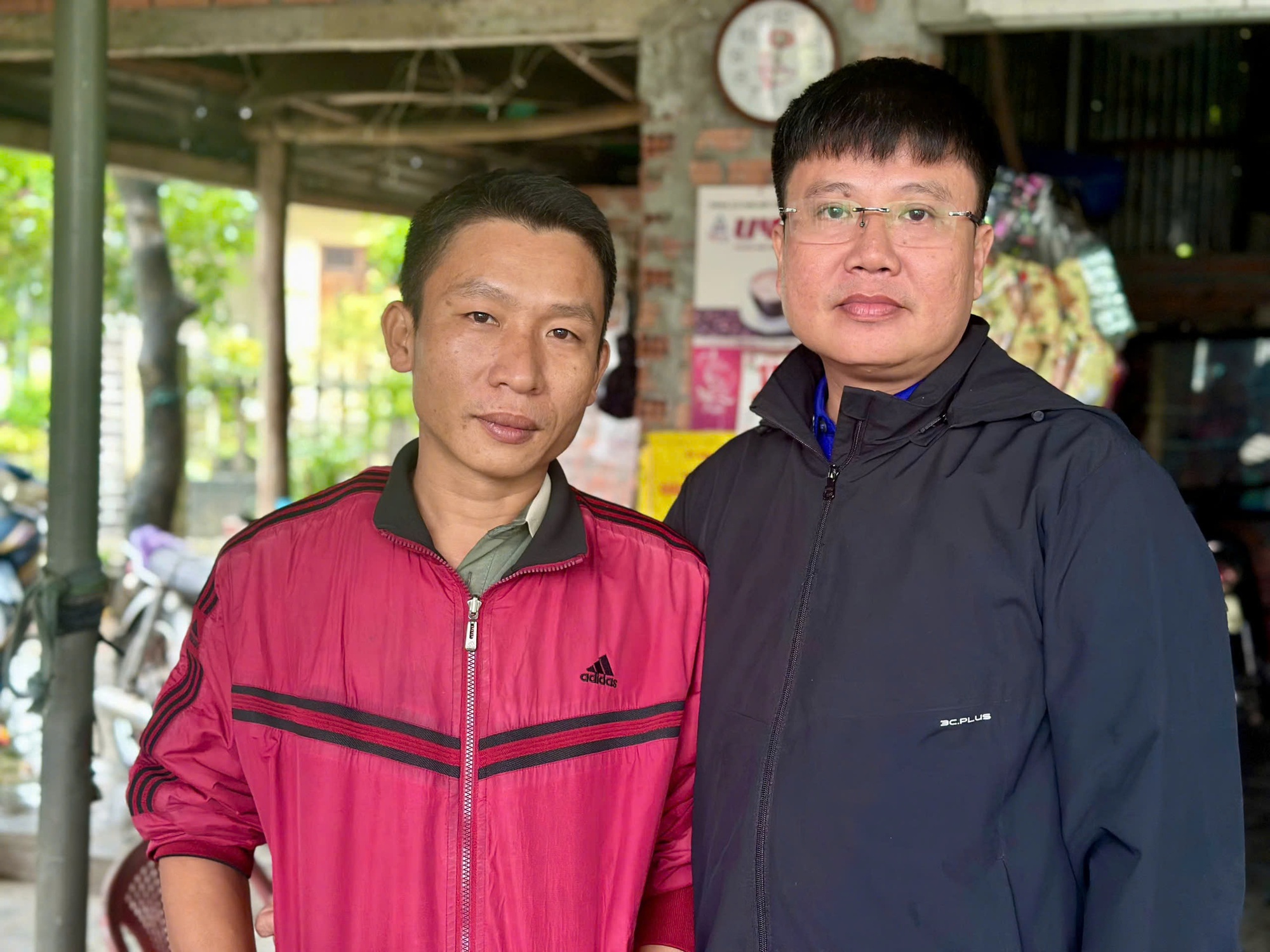 Quảng Nam khen thưởng "người h&ugrave;ng" cứu 3 học sinh bị lũ cuốn - Ảnh 2.