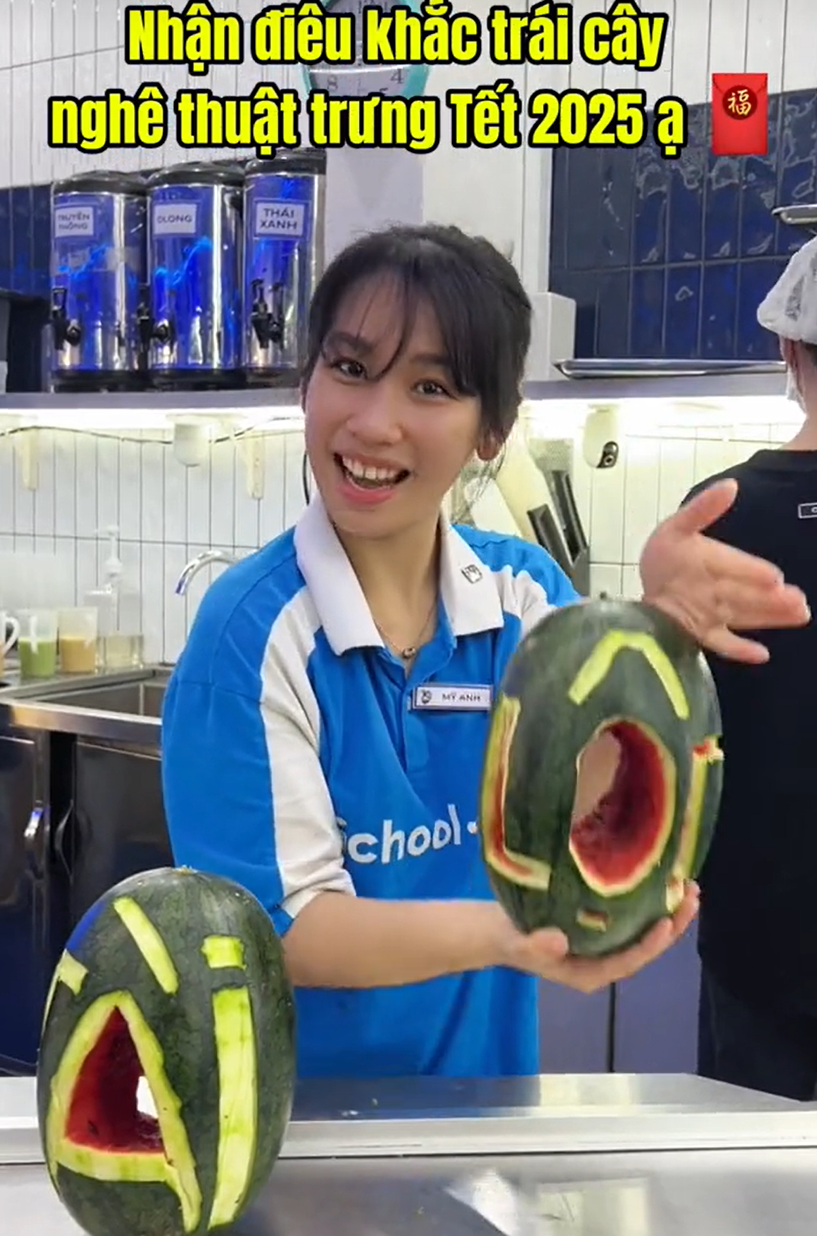 Trổ tài điêu khắc trái cây chuẩn bị đón Tết sớm, giới trẻ Việt khiến cộng đồng mạng cười ngất: “Tưởng đang mừng lễ Halloween”- Ảnh 5. Trổ tài điêu khắc trái cây chuẩn bị đón Tết sớm, giới trẻ Việt khiến cộng đồng mạng cười ngất: “Tưởng đang mừng lễ Halloween”- Ảnh 5.