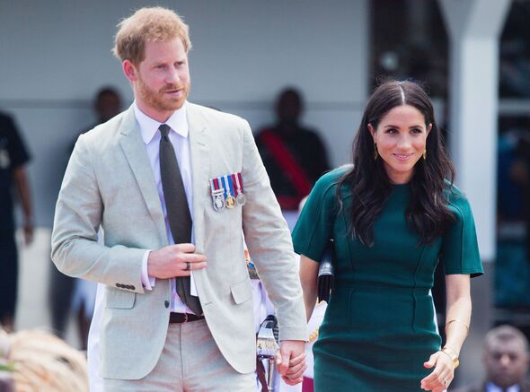 Sự chuyển biến trong mối quan hệ vợ chồng nhà Sussex: Harry &quot;lên nắm quyền&quot;, Meghan không còn làm chủ cuộc chơi- Ảnh 1.