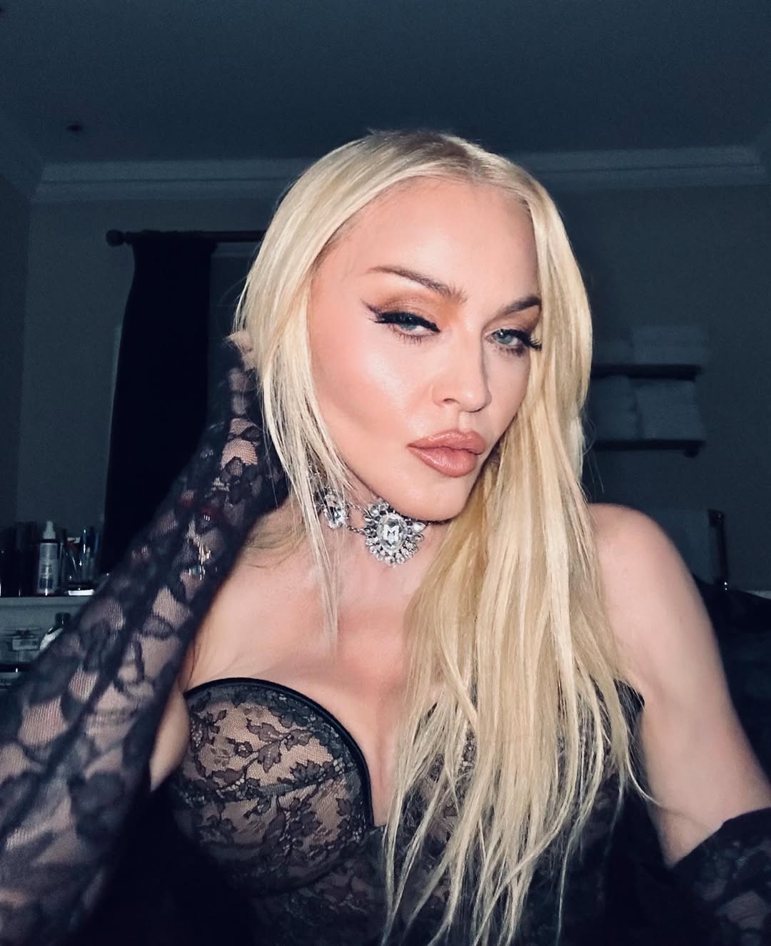 3 màn &quot;lột xác&quot; đỉnh cao nhất showbiz năm 2024: Lindsay Lohan khiến cả thế giới chấn động, một nữ ca sĩ bất ngờ &quot;cải lão hoàn đồng&quot; - Ảnh 2.