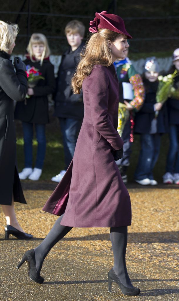 Looking back at the first time Princess Kate attended the British Royal Christmas: A fashion icon has appeared! - Photo 3.