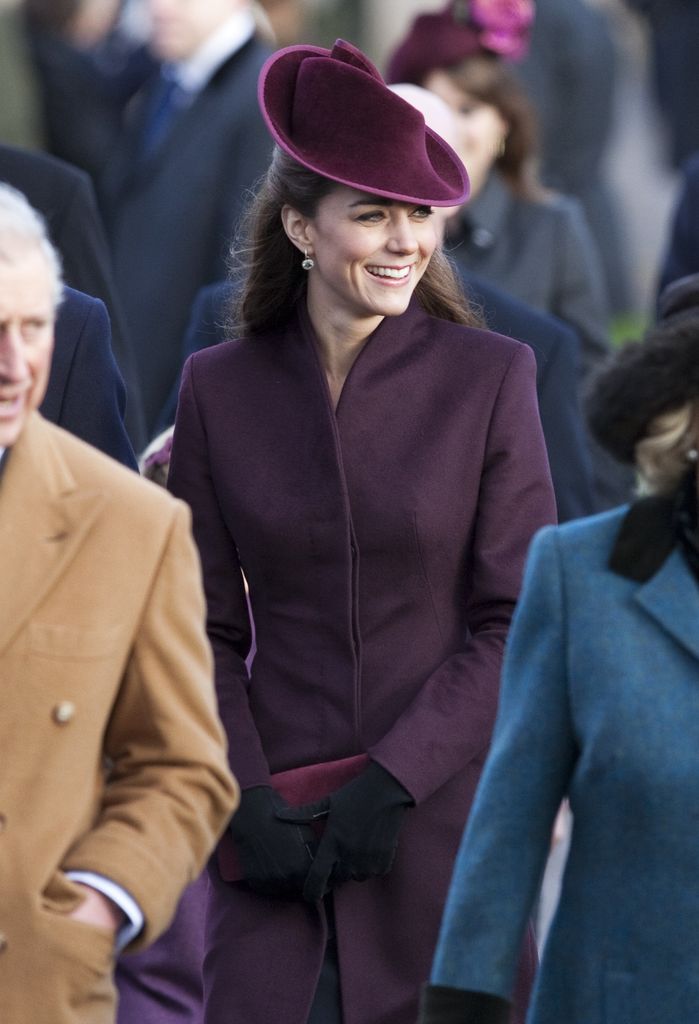 Looking back at the first time Princess Kate attended the British Royal Christmas: A fashion icon has appeared! - Photo 2.