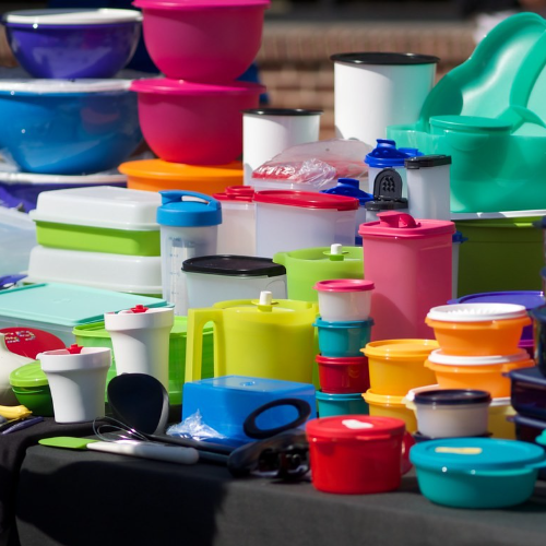 Cú sốc của Tupperware trước thềm Giáng sinh - Ảnh 2. Cú sốc của Tupperware trước thềm Giáng sinh - Ảnh 2.