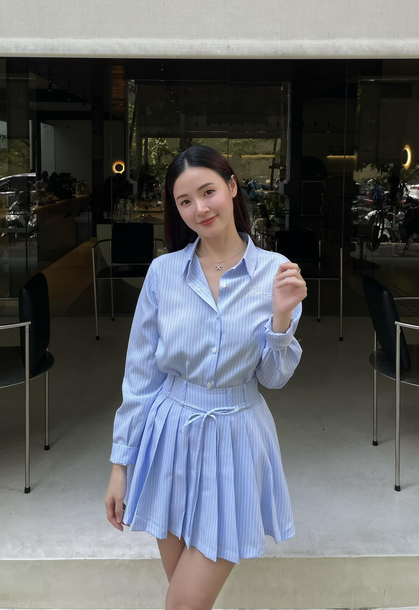 Sau khi lấy chồng, Midu ngày càng "lão hóa ngược" với style trẻ xinh - Ảnh 2. Sau khi lấy chồng, Midu ngày càng "lão hóa ngược" với style trẻ xinh - Ảnh 2.