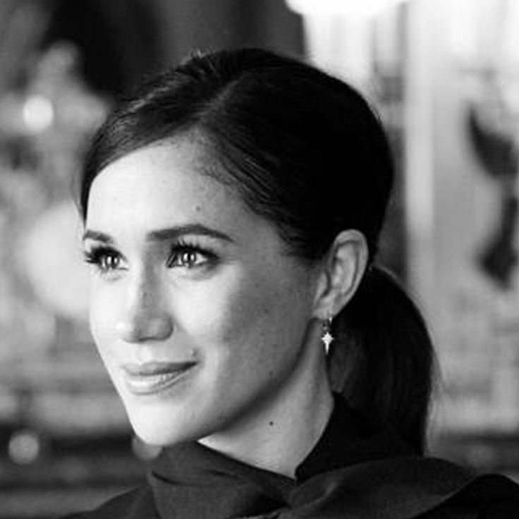 Một món đồ của Meghan Markle bất ngờ xuất hiện ở bữa tiệc trước Giáng sinh của Hoàng gia Anh?- Ảnh 4.