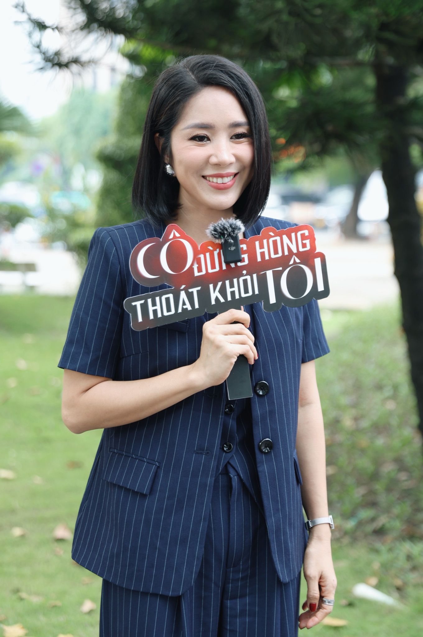 Lê Phương cắt tóc, &quot;lột xác&quot; khỏi hình tượng gái quê- Ảnh 1.