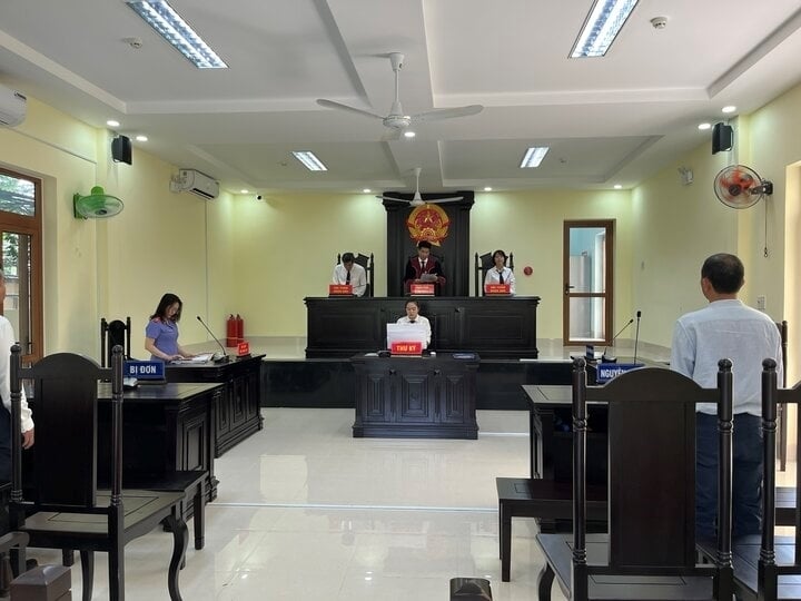 Sắp xét xử phúc thẩm vụ "bốc hơi" 46,9 tỷ đồng tiền gửi tại Sacombank - Ảnh 1. Sắp xét xử phúc thẩm vụ "bốc hơi" 46,9 tỷ đồng tiền gửi tại Sacombank - Ảnh 1.