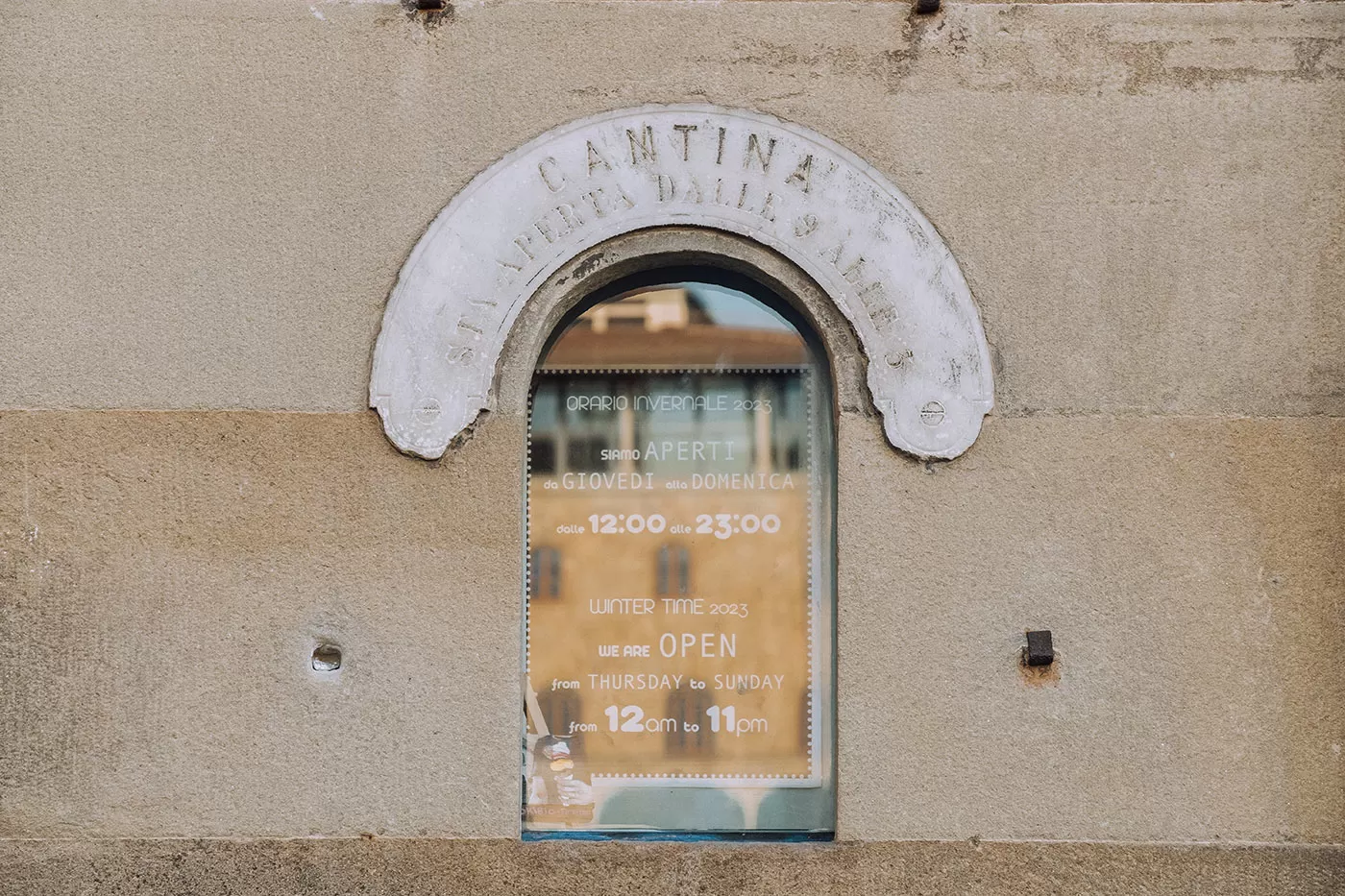 wine-windows-in-florence-cantina-del-gelato-buchetta-del-vino-1735014405422546321013.png