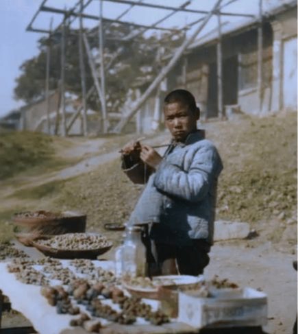 Ảnh m&agrave;u cực hiếm Trung Quốc cuối thời nh&agrave; Thanh: Những g&igrave; thấy tr&ecirc;n phim c&oacute; đ&aacute;nh lừa ch&uacute;ng ta bao l&acirc;u nay?- Ảnh 1.