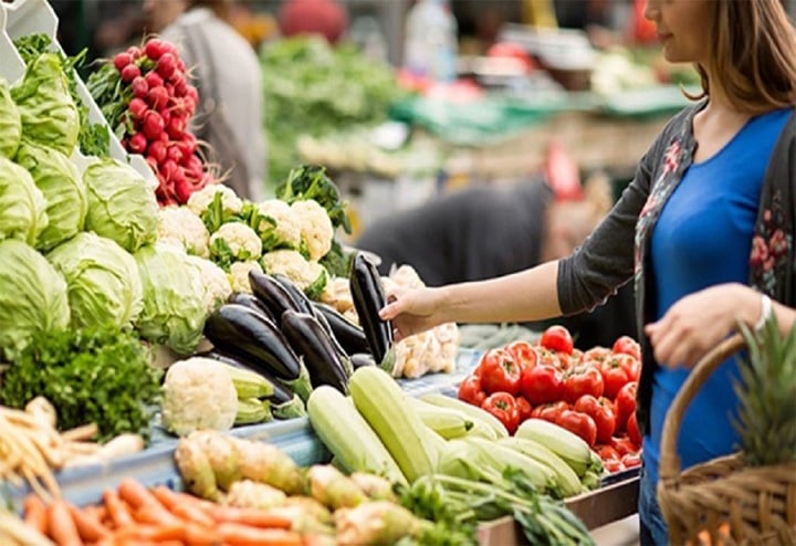 'Rau sạch' trong siêu thị: Đến người bán cũng không biết sạch thật hay không - Ảnh 4.