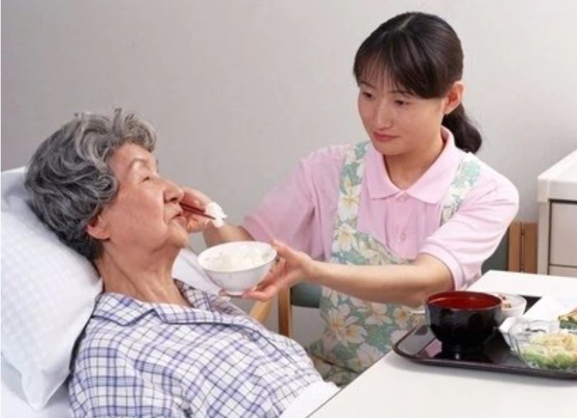 Không nghe lời khuyên của con dâu, mẹ chồng tôi suýt phải trả cả tính mạng nhưng đã tốn cả gia tài để chữa trị - Ảnh 1. Không nghe lời khuyên của con dâu, mẹ chồng tôi suýt phải trả cả tính mạng nhưng đã tốn cả gia tài để chữa trị - Ảnh 1.