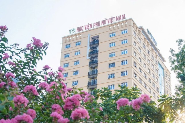 Ph&aacute;t hiện nhiều vi phạm ở hai cơ sở đ&agrave;o tạo đại học tại TPHCM - Ảnh 2.