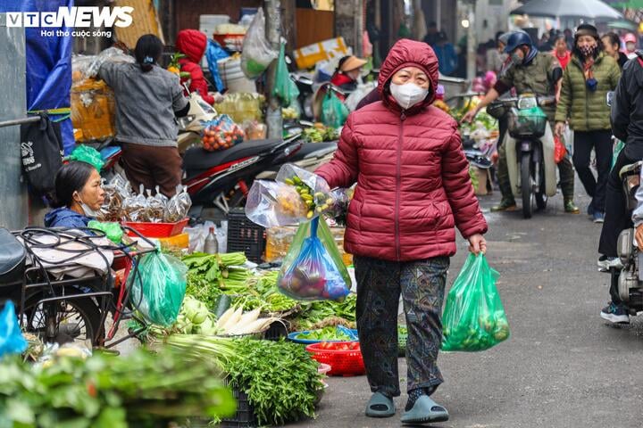 Thị trường mùng 1 cuối cùng của năm Giáp Thìn: Giá cau tăng gấp đôi - Ảnh 19.