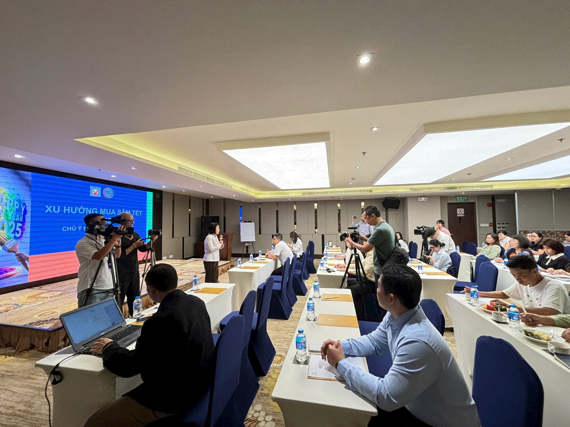 Nỗi đau của các sàn TMĐT: Khách hàng sẵn sàng huỷ đơn nếu không được freeship, Shopee, Lazada… dù lỗ nặng vẫn phải “đấu” tới cùng- Ảnh 2. Nỗi đau của các sàn TMĐT: Khách hàng sẵn sàng huỷ đơn nếu không được freeship, Shopee, Lazada… dù lỗ nặng vẫn phải “đấu” tới cùng- Ảnh 2.