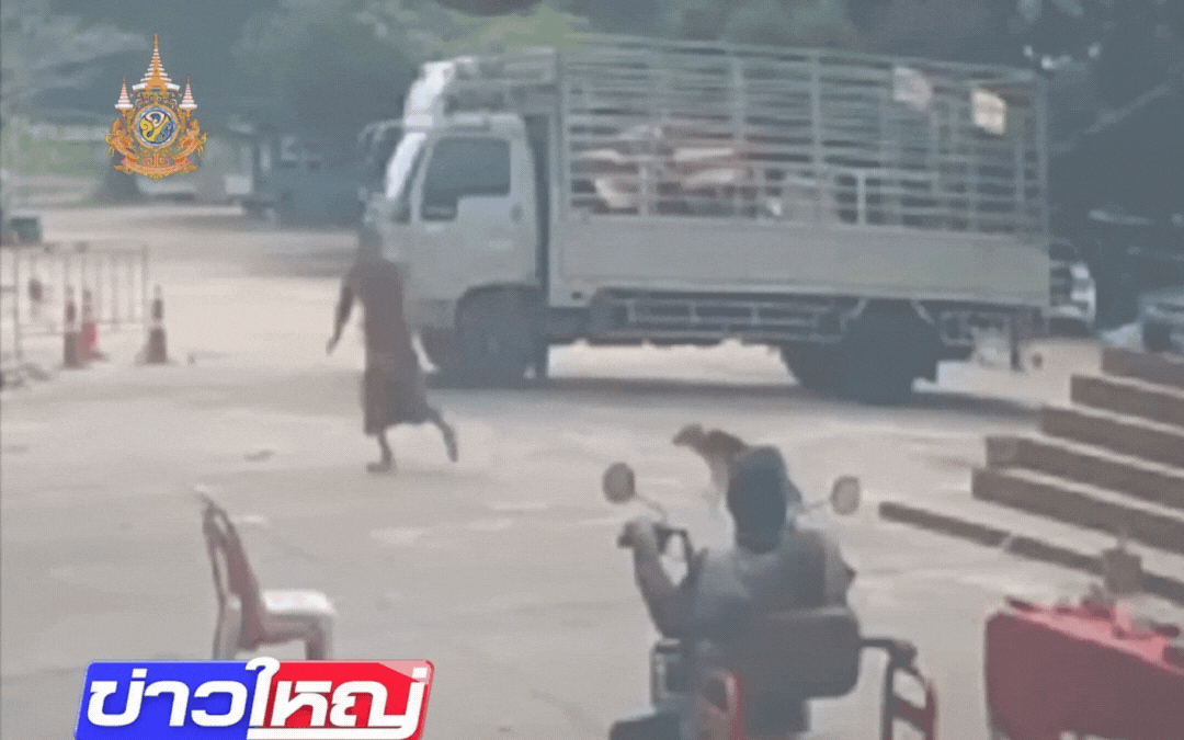 Tượng Phật cao 12 mét đổ sập khiến 6 nhà sư thương vong, trụ trì tiết lộ một điều - Ảnh 1. Tượng Phật cao 12 mét đổ sập khiến 6 nhà sư thương vong, trụ trì tiết lộ một điều - Ảnh 1.