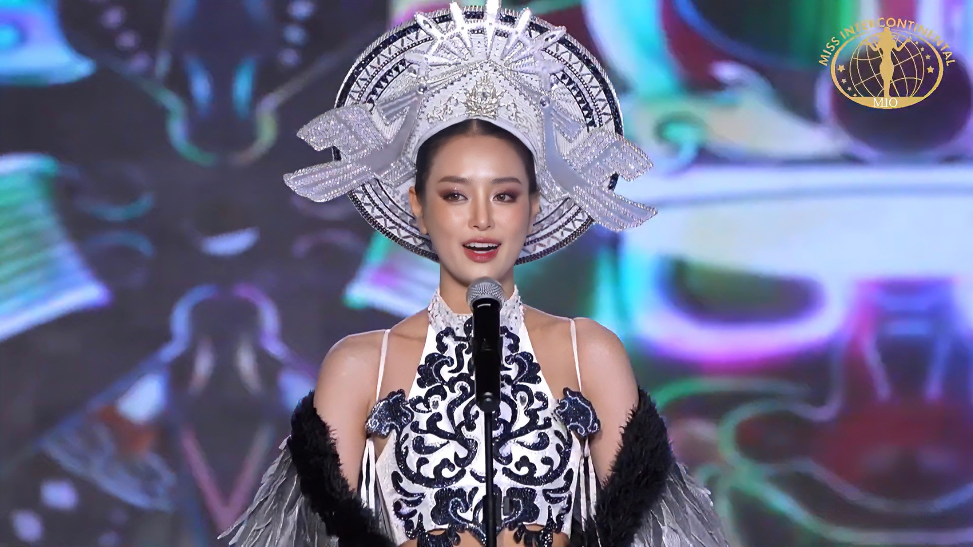 Miss Intercontinental 2024: Bùi Khánh Linh thi trình diễn Trang phục dân tộc - Ảnh 2.