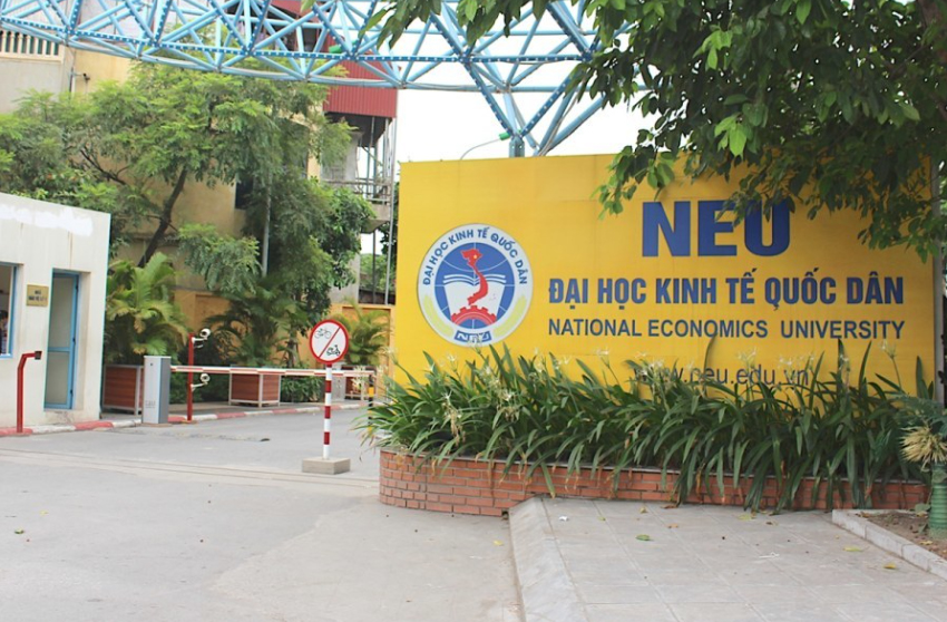 Diễn biến mới vụ người đàn ông kiện Đại học Kinh tế Quốc dân, đòi bồi thường 36,9 tỷ đồng - Ảnh 2.