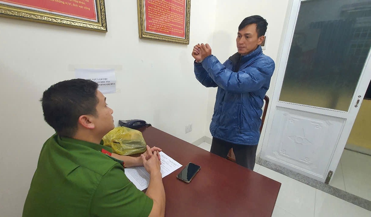 Lời khai của kẻ sát hại bạn nhậu rồi chở xác ra nghĩa trang- Ảnh 1. Lời khai của kẻ sát hại bạn nhậu rồi chở xác ra nghĩa trang- Ảnh 1.