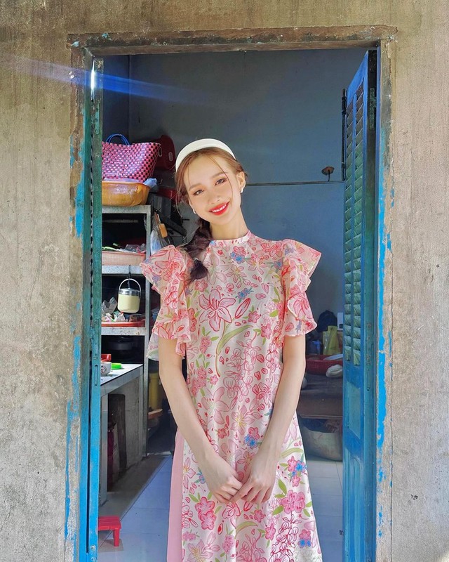 Ngắm áo dài mùng 1 Tết của mỹ nhân Việt: nhiều local brand quen mặt được gọi tên, tông hồng liên tục thắng thế - Ảnh 5.