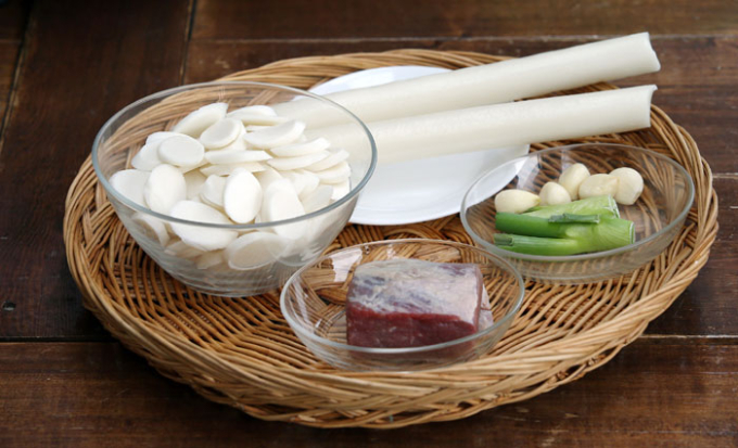 Món ăn biểu tượng trong ngày Tết tại Hàn Quốc: Được giới quý tộc thời xưa ưa chuộng, chỉ dùng 1 nguyên liệu nhưng mang ý nghĩa đặc biệt - Ảnh 3.