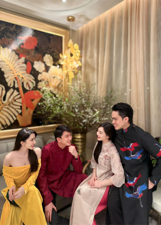 Cặp đôi đẹp nhất phim VTV khoe ảnh Tết như vợ chồng, khán giả soi nét phu thê thấy rõ - Ảnh 3. Cặp đôi đẹp nhất phim VTV khoe ảnh Tết như vợ chồng, khán giả soi nét phu thê thấy rõ - Ảnh 3.