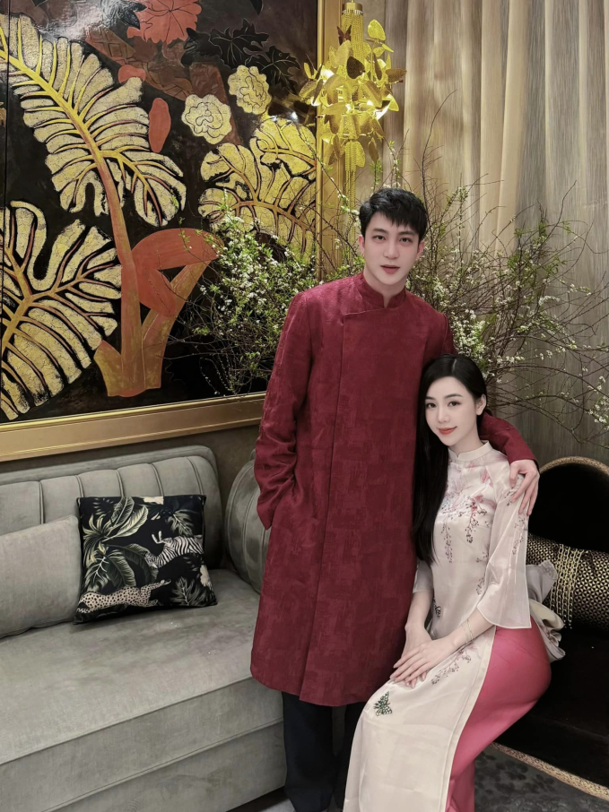 Cặp đôi đẹp nhất phim VTV khoe ảnh Tết như vợ chồng, khán giả soi nét phu thê thấy rõ - Ảnh 1. Cặp đôi đẹp nhất phim VTV khoe ảnh Tết như vợ chồng, khán giả soi nét phu thê thấy rõ - Ảnh 1.